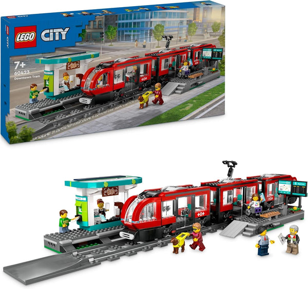 Tramvai LEGO City cu stație, idee de cadou pentru fanii jucăriilor cu vehicule de la 7 ani, cu 6 minifigurine și un câine ghid pentru jocuri de rol, jucărie de construcție 60423