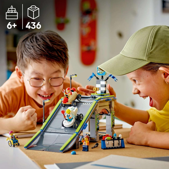 LEGO City No Limits: Soapbox Race With Ramp - Jucărie de construit pentru băieți și fete de la 6 ani - Set cu 2 cutii de săpun și 4 minifigurine Racer - Idee de cadou pentru copii 60460