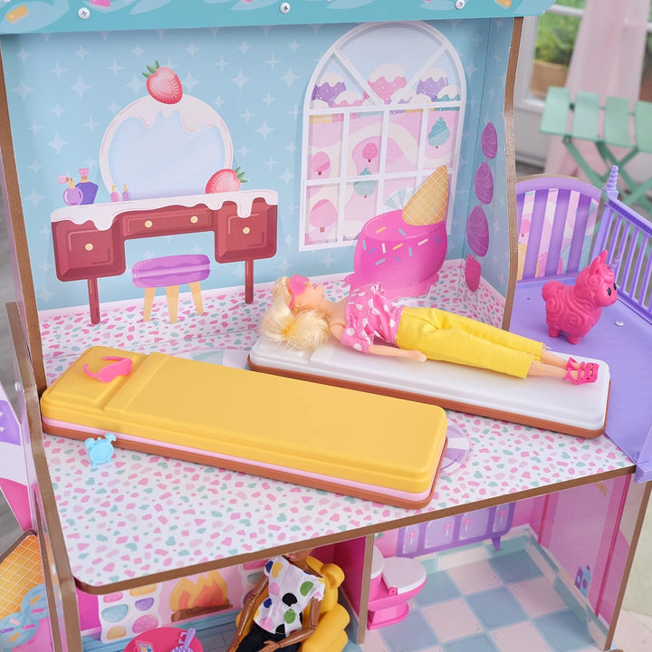 Casă de păpuși din lemn Kidkraft Candy Castle cu mobilier și accesorii, casă cu figurină Llama Unicorn, lift pentru tort de înghețată și scaun de cauciuc pentru păpuși, jucărie pentru copii de la 3 ani, 20242