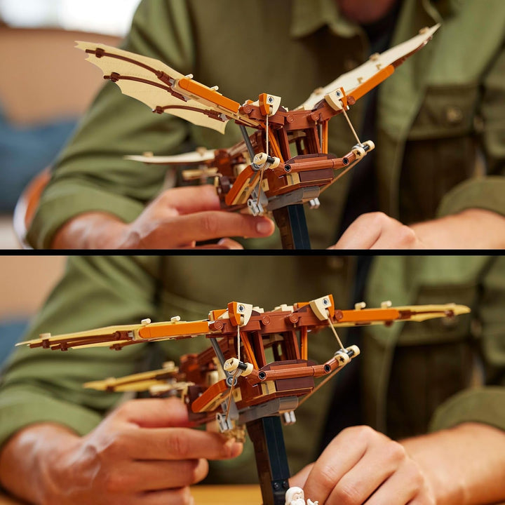 LEGO Icons Leonardo Da Vinci's Flying Machine With Flapping Wings - Include minifigurină și suport - Set de construcție pentru adulți - Set de decorațiuni pentru casă - Idee de cadou - 10363