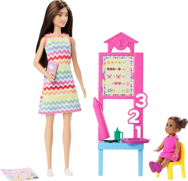 Păpușă Barbie profesoară cu păpușă de modă brunetă cu rochie cu model, 1 păpușă Toddler și accesorii pentru clasă, JCR76