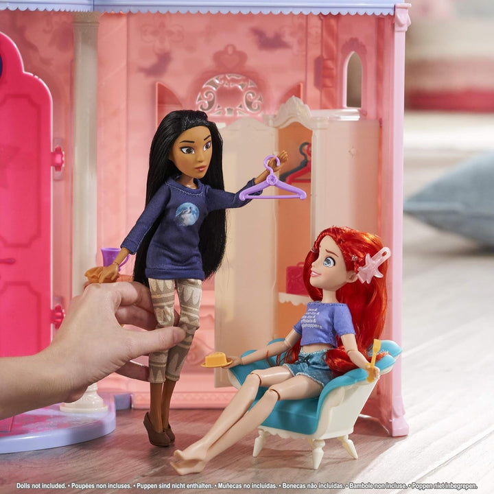 Castelul Disney Princess Comfy Squad, casă de păpuși cu 6 piese de mobilier și 16 accesorii, jucărie pentru fete de la 5 ani
