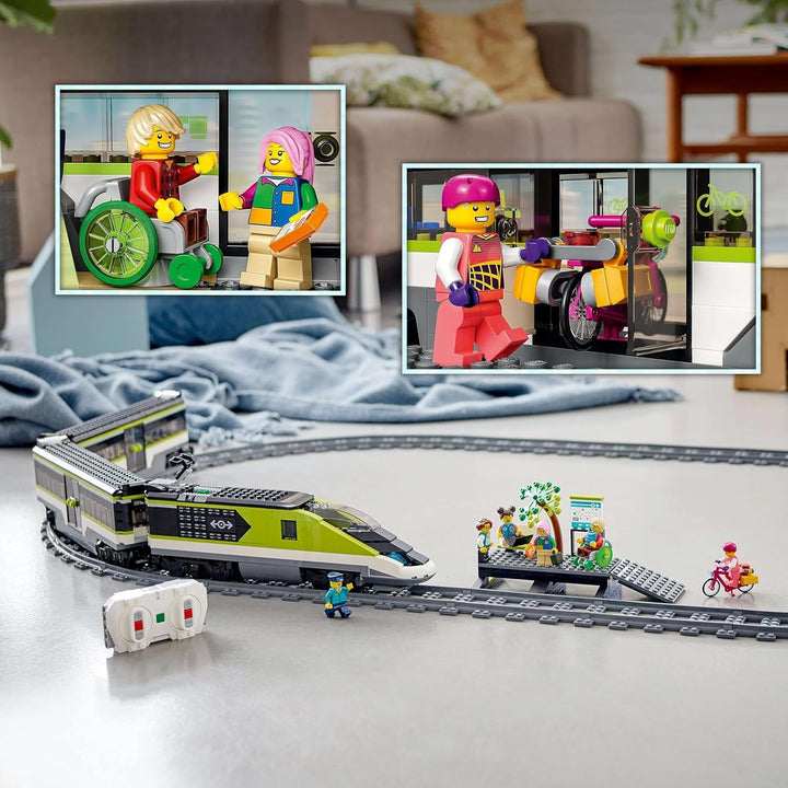 LEGO City Passenger Express Train, set cu tren controlat de la distanță, jucărie feroviară cu faruri, 2 vagoane și 24 de elemente de cale, cadou pentru copii, băieți și fete 60337