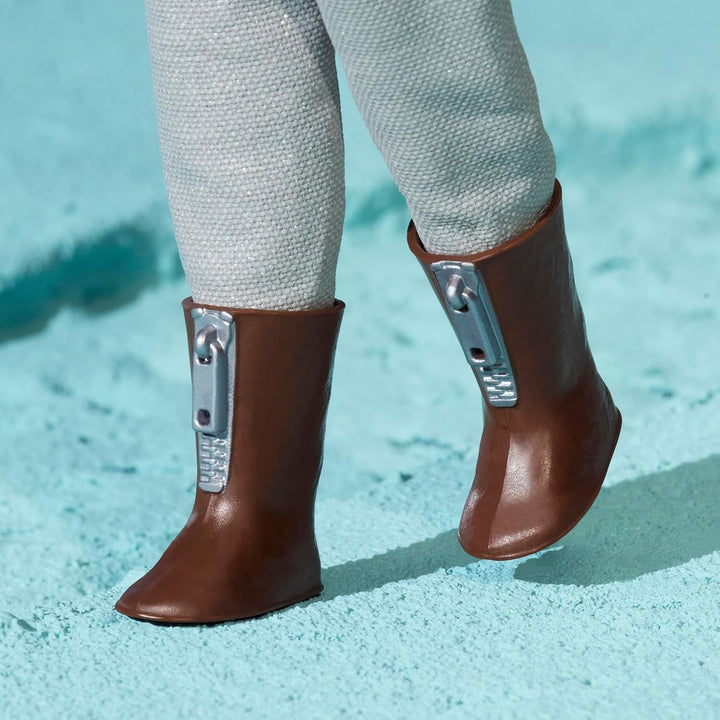 Mattel Barbie Miss Astronaut păpușă de colecție cu costum argintiu, cizme spațiale și accesoriu cască, reproducere vintage a originalului din 1965, JBJ48