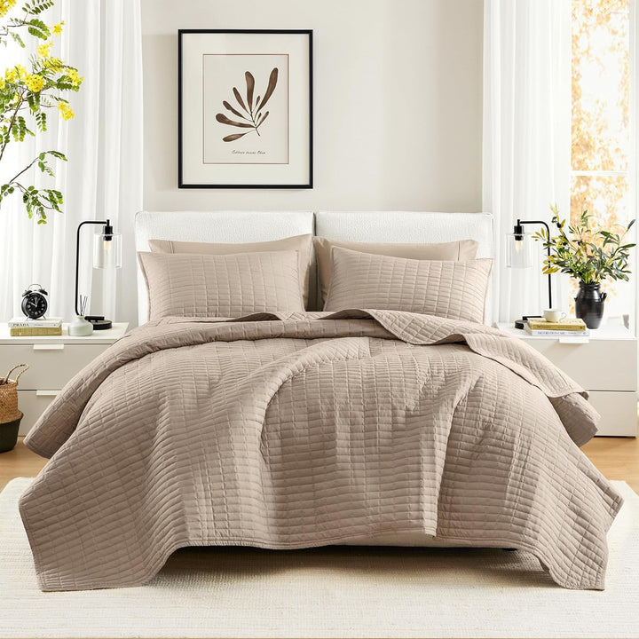 Comfort Spaces Kienna Quilt Set, cusături duble de lux, pătură de vară, ușoară, moale, lenjerie de pat pe tot parcursul anului, față de pernă asortată, albă, pătură pentru paturi King Size (264.2 X 228.6 Cm),