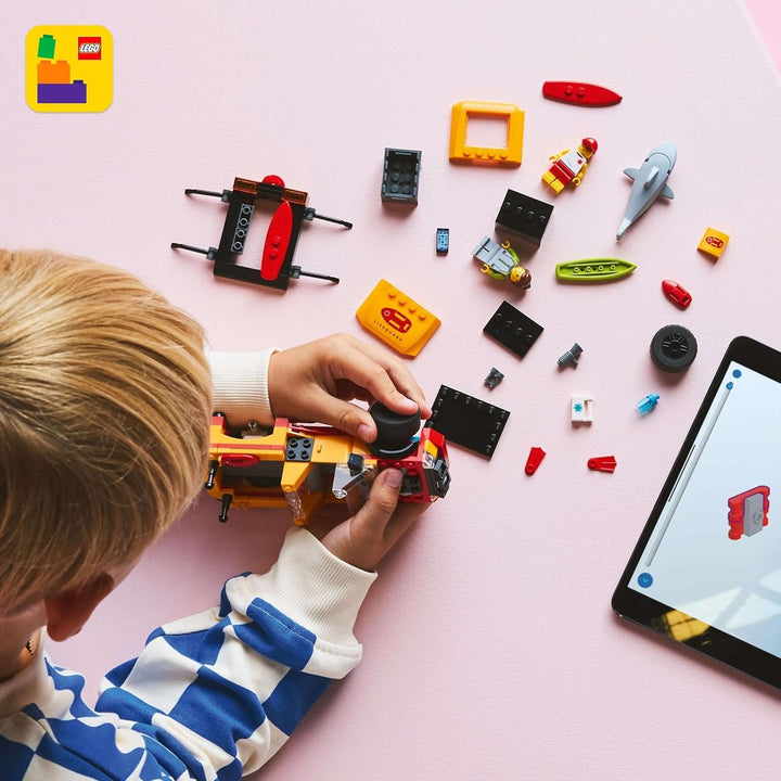 LEGO City Lifeguard Emergency Vehicle - Vehicul de teren cu 2 minifigurine și rechin - Set de construcție pentru fete și băieți cu vârsta peste 6 ani - Idee de cadou pentru surferi și fani ai sporturilor nautice 60453