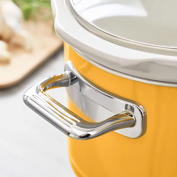 Swan Retro SF17031YELNEU Slow Cooker 6,5L Abnehmbarer Kochbehälter, PFOA- Und Ptfe-Freier Keramischer Antihaft-Behälter, 3 Temperaturstufen, Glasdeckel, Vintage-Design, Gelb, 320W