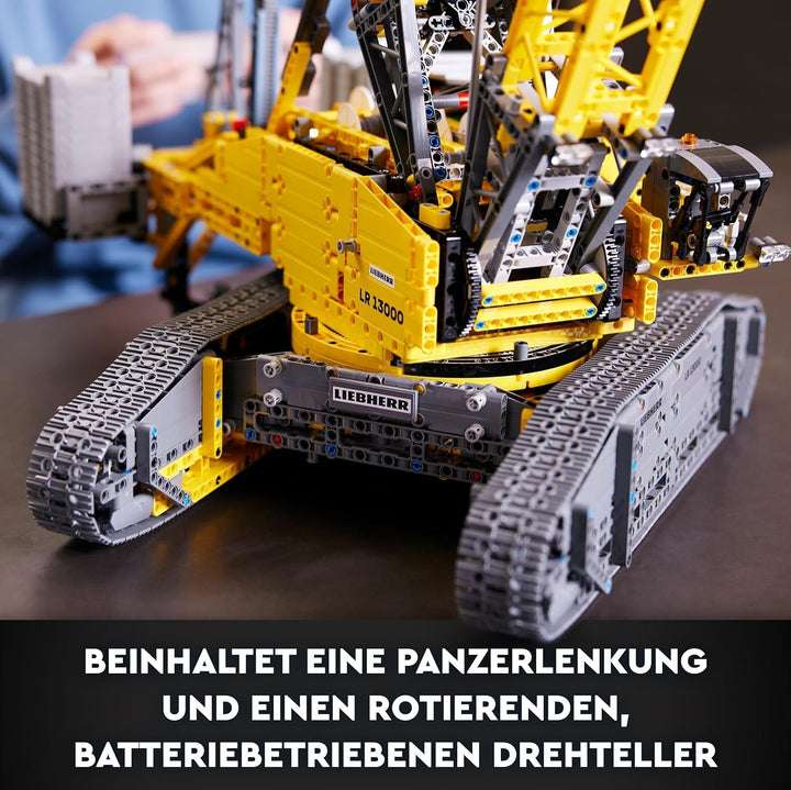 Set macara pe șenile LEGO Technic Liebherr LR 13000, construiește cel mai bun model de vehicul de construcții controlat de la distanță cu aplicația Control+, macara cu sistem de troliu și braț de ridicare, kit model mare pentru adulți 42146