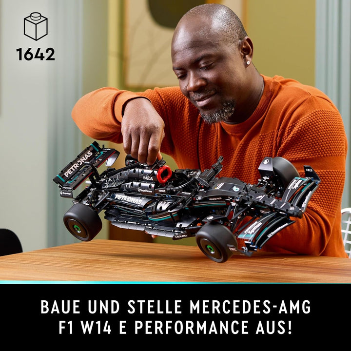 Set de performanță LEGO Technic Mercedes-Amg F1 W14 E pentru adulți, model de mașină de curse la scară, obiecte de colecție pentru casă sau birou, cadouri Formula 1 pentru bărbați, femei 42171