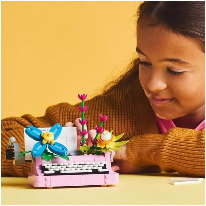 LEGO Creator 3In1 Mașină de scris cu flori - jucărie convertibilă într-un model Keytar sau într-un ghiveci de flori cu blocnotes și stilou - set de construcție - cadou pentru fete și băieți de la 8 ani 31169