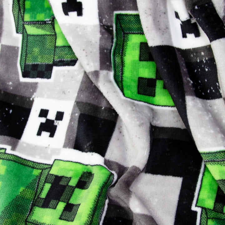 Character World Minecraft Offizielle Fleecedecke | Scribble Design Wendbarer 2-Seitiger, Superweicher, Warmer Ãœberwurf