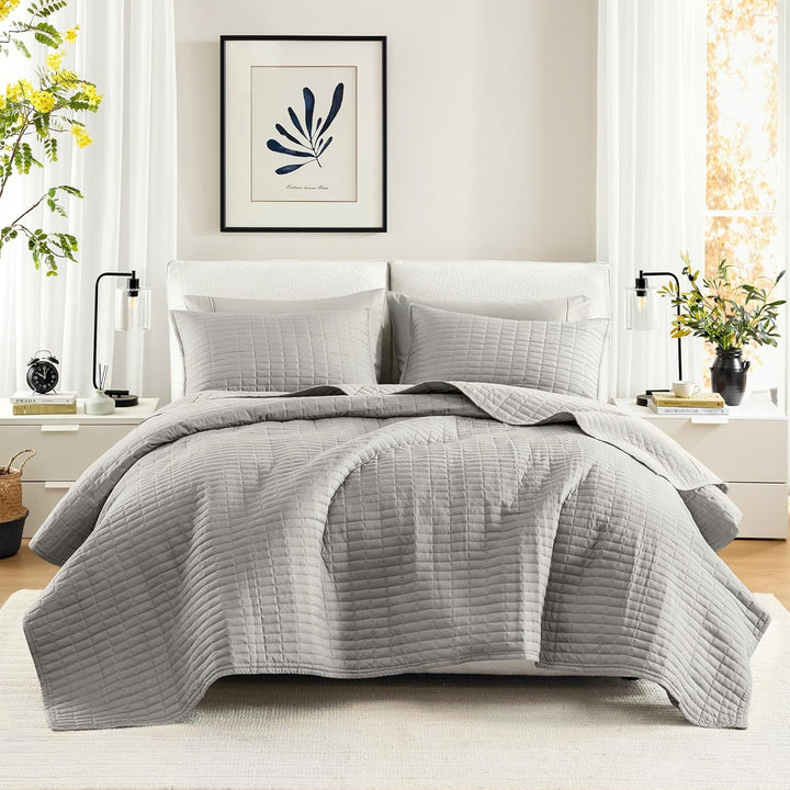 Comfort Spaces Kienna Quilt Set, cusături duble de lux, pătură de vară, ușoară, moale, lenjerie de pat pe tot parcursul anului, față de pernă asortată, albă, pătură pentru paturi King Size (264.2 X 228.6 Cm),