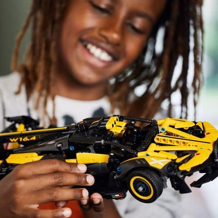 Mașină de curse LEGO Technic Bugatti, kit model mașină, jucărie mașină sport, set mașină iconică de colecționat, jucărie de construit de la 9 ani 42151