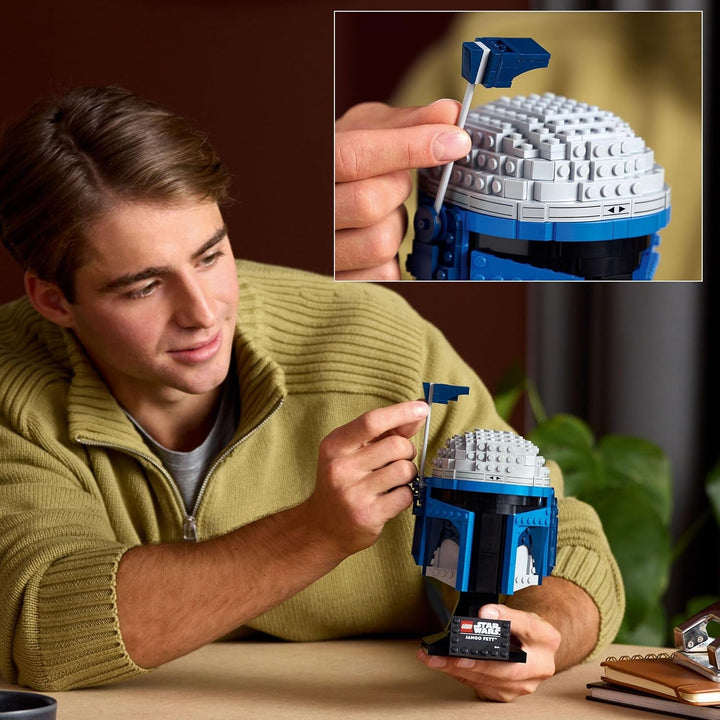 LEGO Star Wars 75408 Jango Fett Helmet - Set de construcție Mandalorian pentru adulți - Model cu suport, plăcuță de identificare și antenă reglabilă - Cadou pentru fanii Atacului clonelor