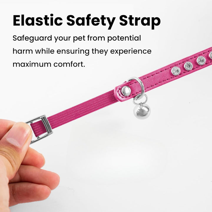 Zgardă pentru pisici Petinstinct, cu 2 piese, în formă de diamant, cu închidere elastică de siguranță și clopoțel, zgardă din piele PU pentru pisici, accesorii pentru pisici, dimensiune reglabilă de la 19 la 29 cm, violet și fuchsia