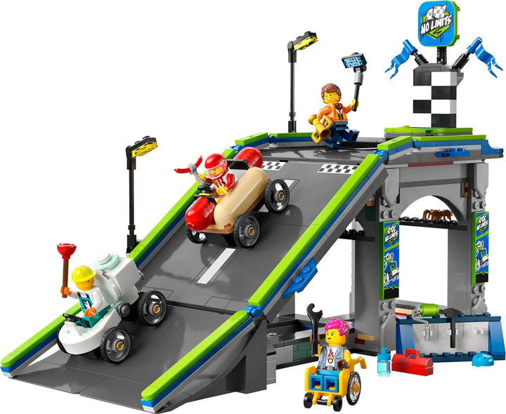 LEGO City No Limits: Soapbox Race With Ramp - Jucărie de construit pentru băieți și fete de la 6 ani - Set cu 2 cutii de săpun și 4 minifigurine Racer - Idee de cadou pentru copii 60460