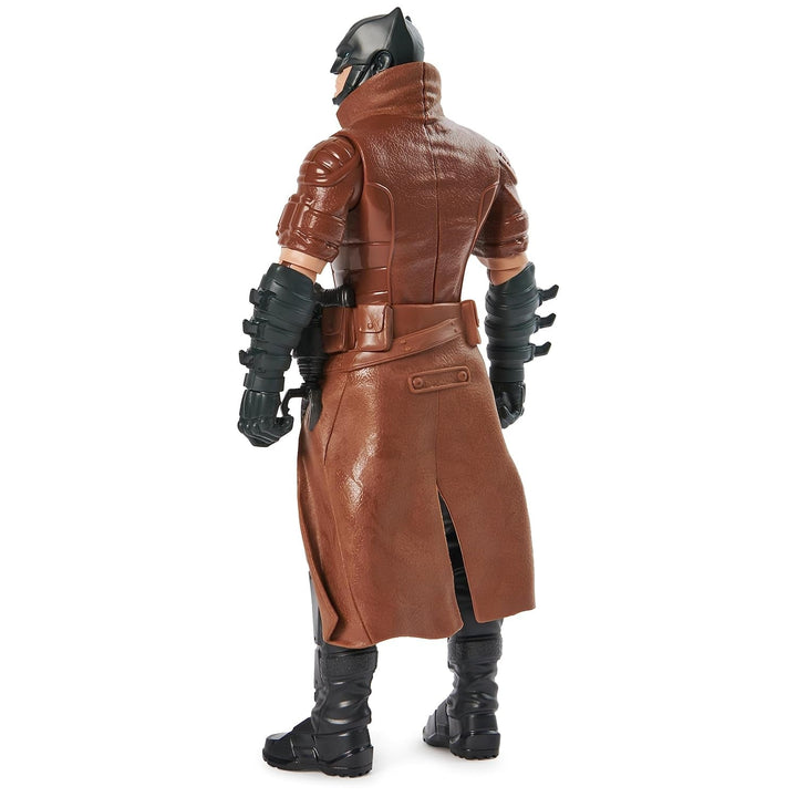 DC Comics, Batman Action Figure, 30 cm înălțime, complet mobil pentru aventuri captivante și cascadorii pline de acțiune, jucărie pentru copii de la 3 ani în sus