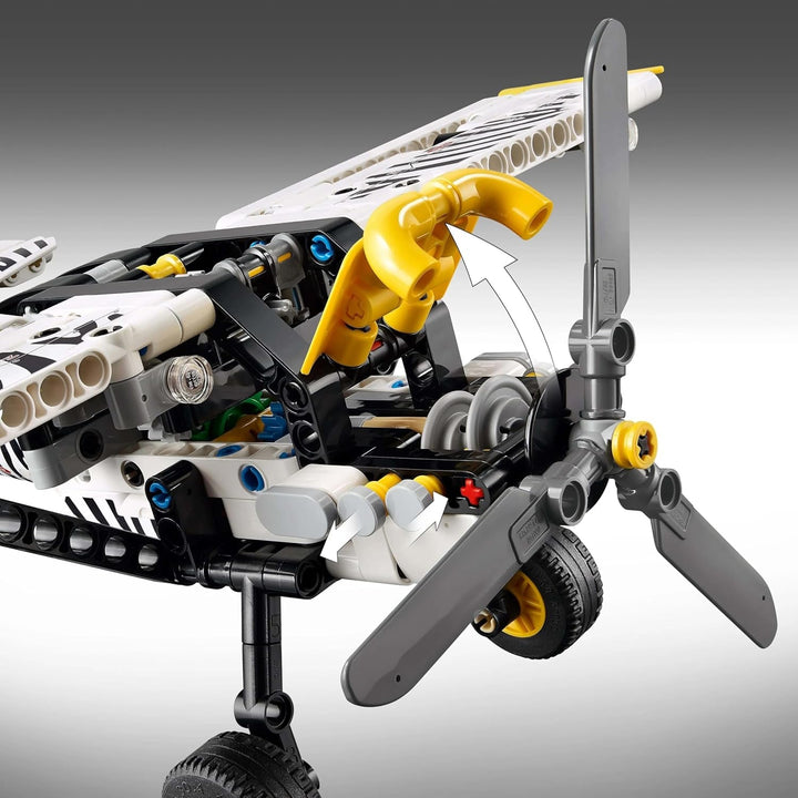 Avion cu elice LEGO Technic, jucărie construibilă pentru copii, cadou pentru băieți și fete de la 8 ani, model de avion cu elice rotativă și motor cu piston cu 4 cilindri 42198