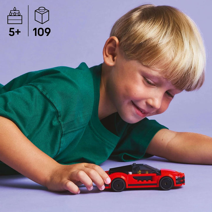 LEGO City Red Sports Car - Mașină de curse pentru băieți și fete de la 5 ani - Cadou de ziua ta sau pentru sărbători - Șofer minifigurină cu telefon mobil și kit de curățare 60448