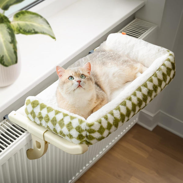 MEWOOFUN Hamac pentru Pisici, Pat pentru Pisici, Pervaz pentru Pisici - 50 x 36 cm, Pat pentru Pisici Încălzit, Hamac cu Pat Moale, Ventuză Detașabilă, Capacitate 18 kg (Gree L - cu Covoraș)