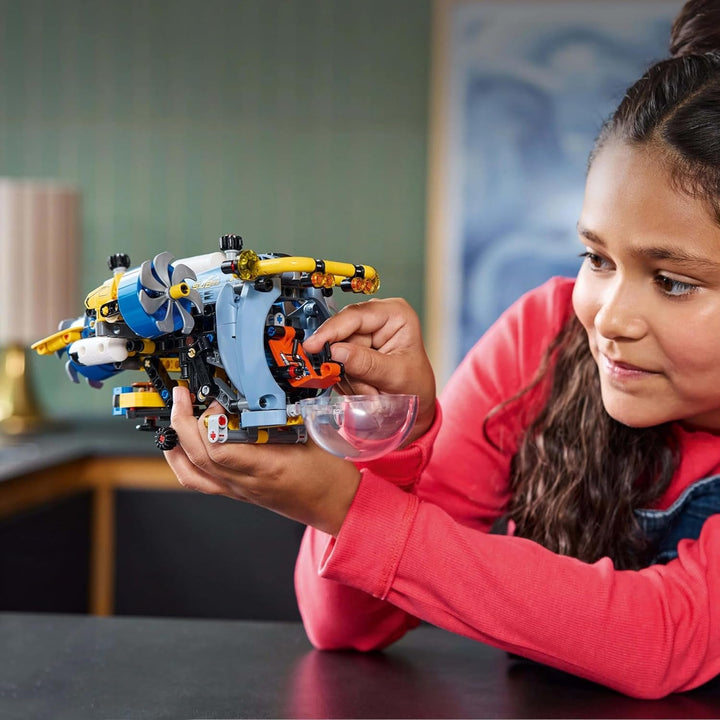 Submarin LEGO Technic Deep Sea Explorer, jucărie de construit pentru copii, băieți și fete de la 9 ani, idei creative de cadouri pentru ziua de naștere, vehicul construibil, cu elice rotative 42201