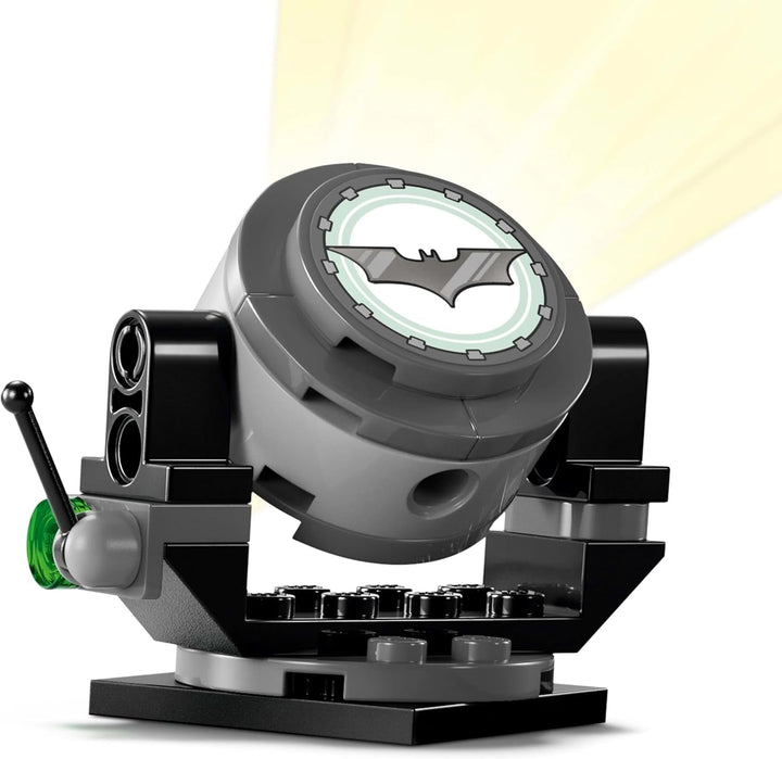 LEGO DC Batman: Batman Tumbler Vs. Two-Face & Joker - Jucărie de supererou cu Batmobile Car - Playset cu minifigurine - Cadou pentru băieți și fete de la 8 ani 76303