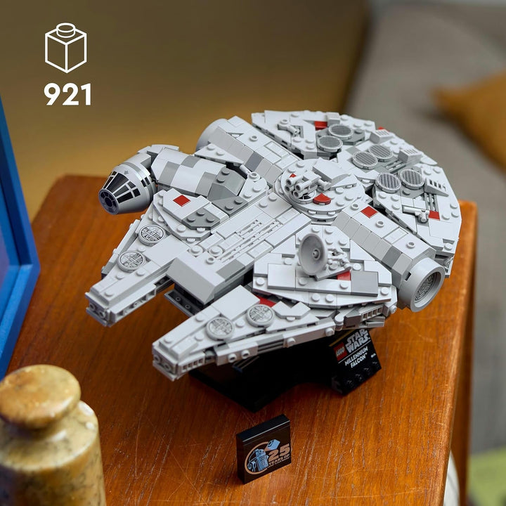 LEGO Star Wars Millennium Falcon, set aniversar 25 de ani pentru adulți, navă construibilă, piesă de colecție din "O nouă speranță", kit model navă spațială, cadouri pentru bărbați, femei 75375