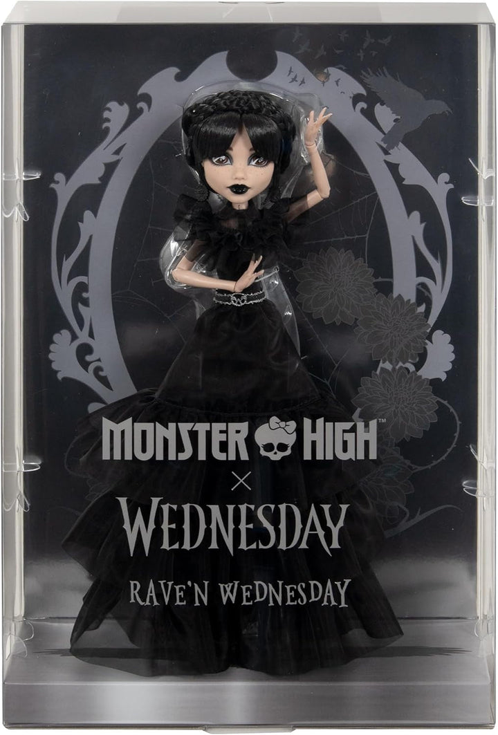 Păpușă Monster High Wednesday, figurină de colecție Rave'N Wednesday în rochie gotică neagră, inspirată de scena de dans, accesorii premium și suport pentru păpușă, HXJ03