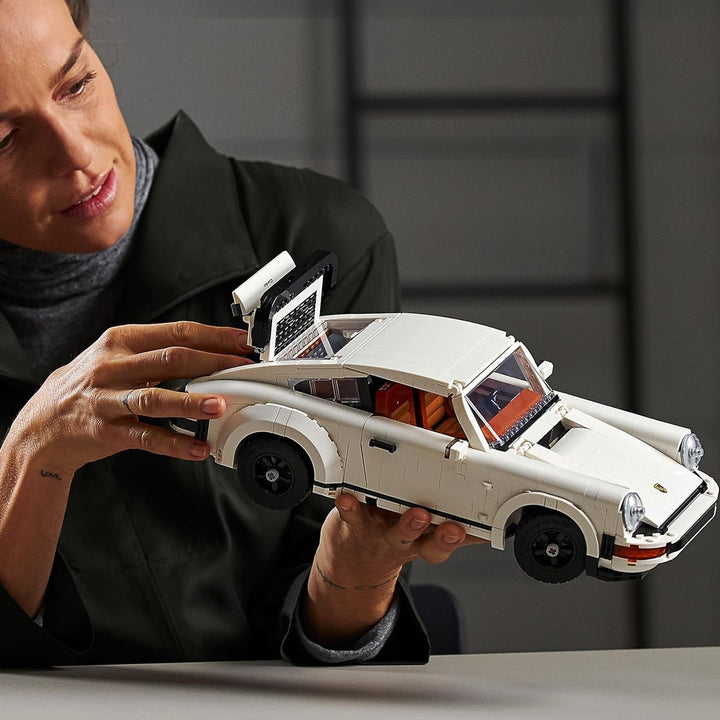 LEGO Icons Porsche 911 model de mașină pentru adulți, kit model de mașină de curse pentru a colecta 10295