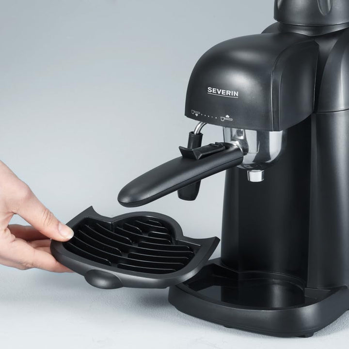 SEVERIN Espresso machine, Aparat de cafea mic pentru până la 4 cești de espresso, Aparat de cafea cu spumă de lapte pentru specialități de cafea cu lapte, Ideal pentru persoane singure, Negru, KA 5978
