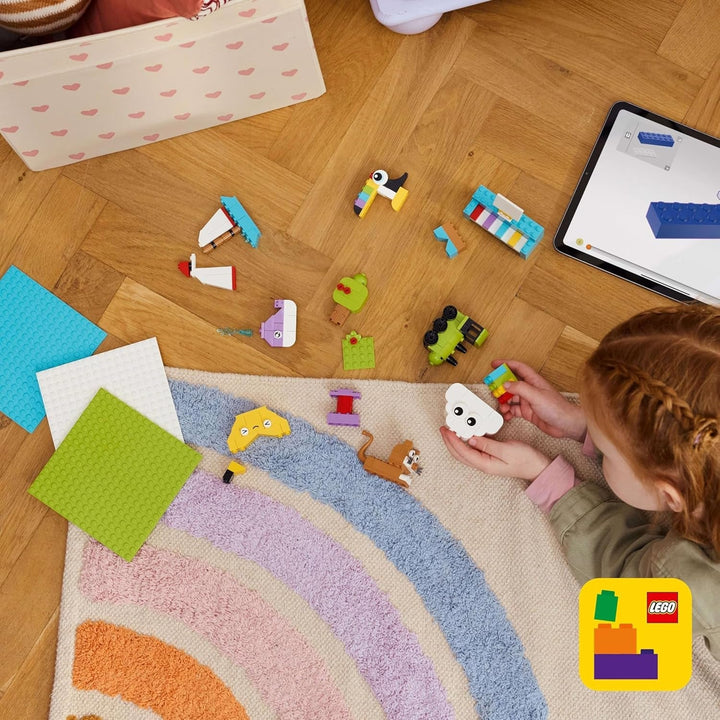 Set creativ LEGO Classic pentru construcție și joacă - set cu cărămizi colorate - construiește o casă, un câine, o mașină amuzantă, o claviatură de pian și un curcubeu - set de artizanat pentru băieți și fete de la 5 ani
