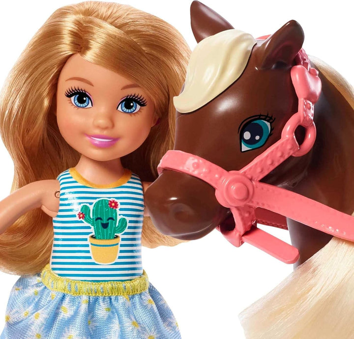 Barbie GHV78 - Club Chelsea Playset cu păpușă și cal, aprox. 15 cm, blondă, cu modă și accesorii, jucărie cadou pentru copii de la 3 la 7 ani