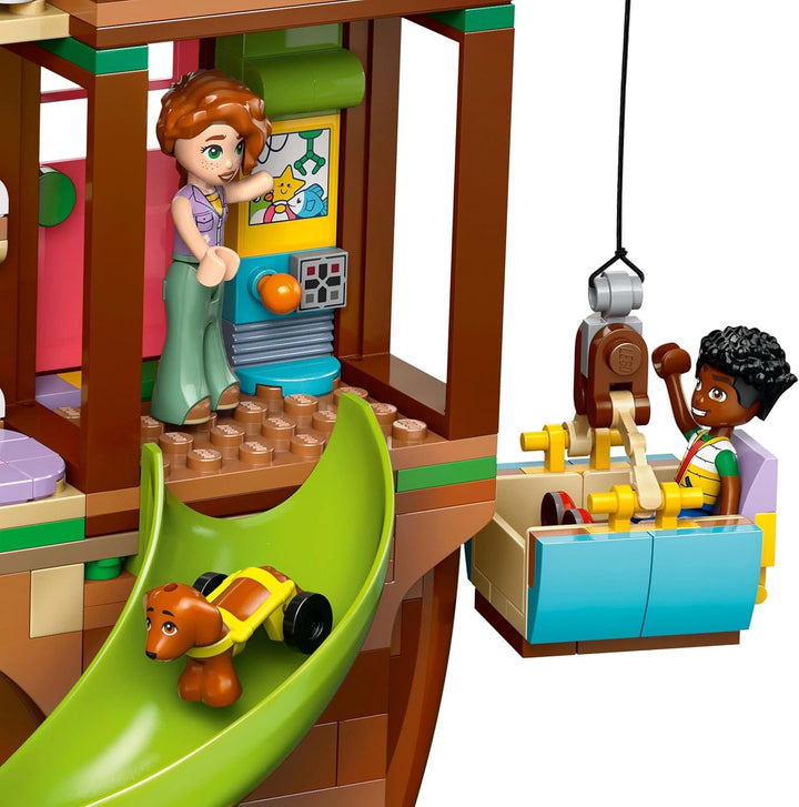 Casa din copac LEGO Friends, set de construit și jucat pentru jocuri de rol, casă de jucărie pentru fete de la 8 ani, set cu 4 minifigurine de personaje și 2 figurine de animale, idee de cadou pentru copii 42652