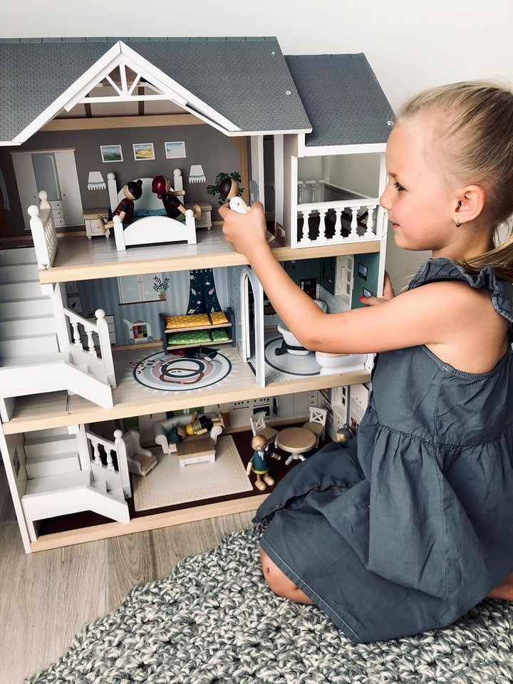 Casă de păpuși Small Foot Vilă de oraș din lemn, cu 3 etaje, față deschisă și 12 mobilier, pentru copii de la 3 ani, 11802, alb gri