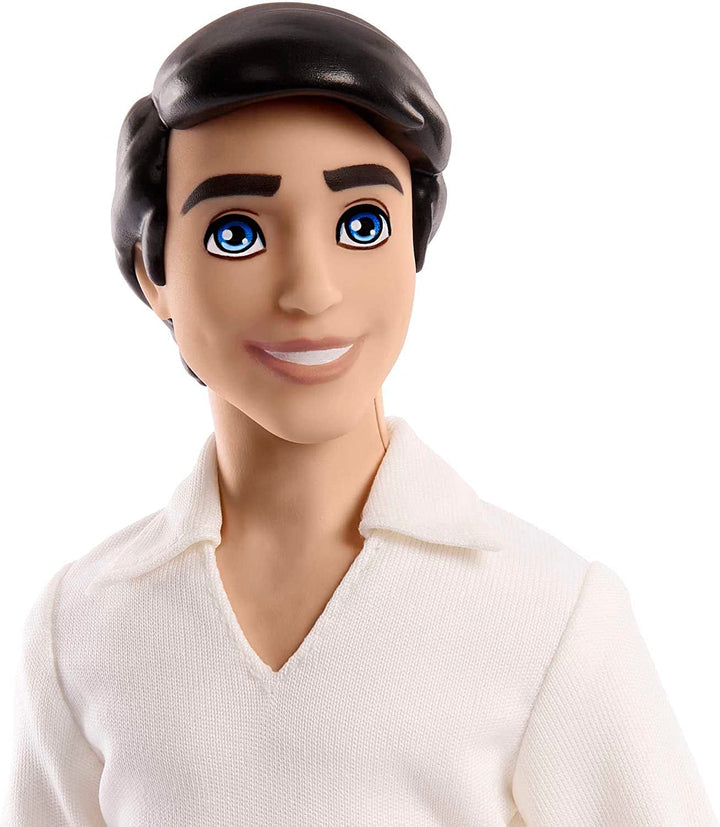 DISNEY Princess - Păpușă Prince Erik cu cămașă moale, pantaloni preformați și cizme, parte a unei colecții cu jucării Ariel, pentru copii de la 3 ani, HLV97