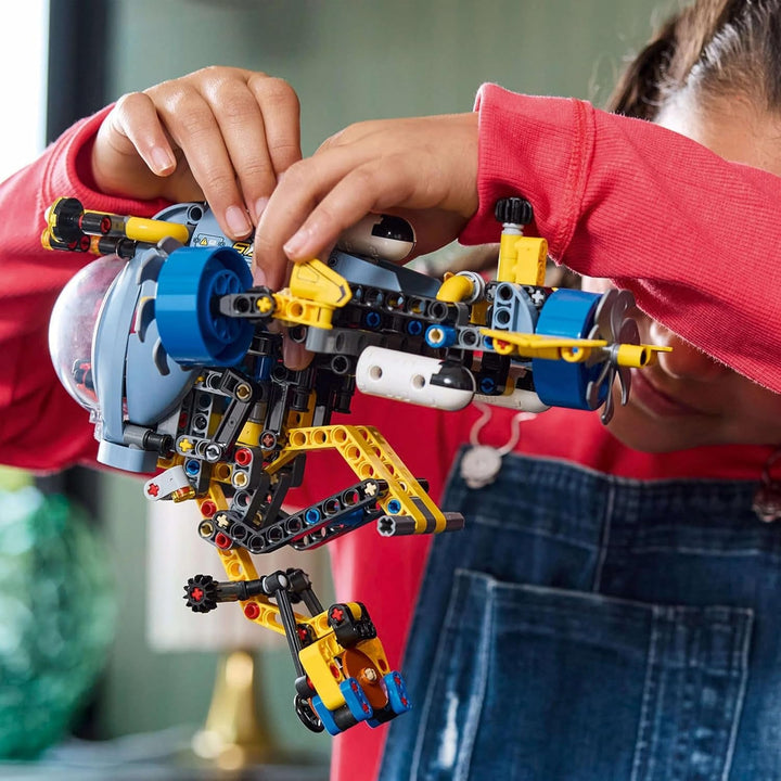 Submarin LEGO Technic Deep Sea Explorer, jucărie de construit pentru copii, băieți și fete de la 9 ani, idei creative de cadouri pentru ziua de naștere, vehicul construibil, cu elice rotative 42201