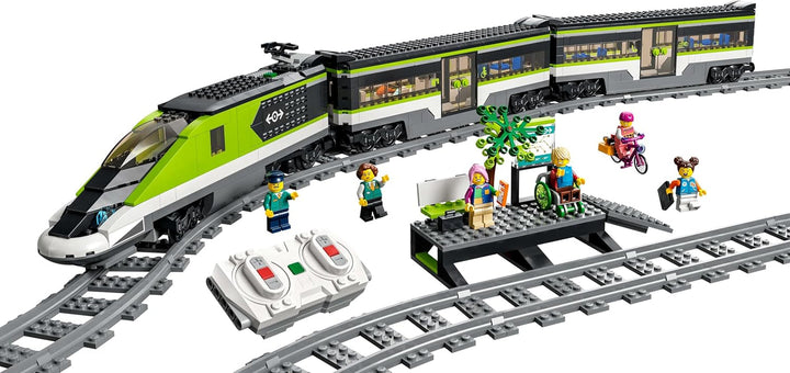 LEGO City Passenger Express Train, set cu tren controlat de la distanță, jucărie feroviară cu faruri, 2 vagoane și 24 de elemente de cale, cadou pentru copii, băieți și fete 60337