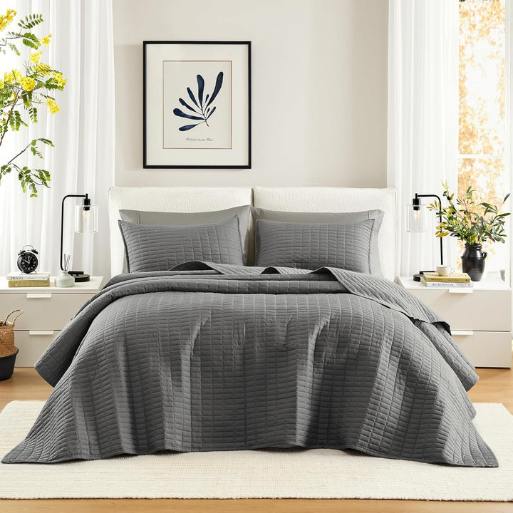 Comfort Spaces Kienna Quilt Set, cusături duble de lux, pătură de vară, ușoară, moale, lenjerie de pat pe tot parcursul anului, față de pernă asortată, albă, pătură pentru paturi King Size (264.2 X 228.6 Cm),