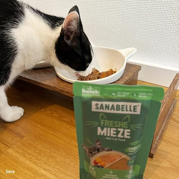 Sanabelle Freshe Mieze - Păstrăv, curcan și pui | Pungi de 100 g complet reciclabile | Hrană umedă gătită cu aburi pentru pisici | Hrană pentru pisici ca proaspăt gătită | O marcă Bosch Pet Food