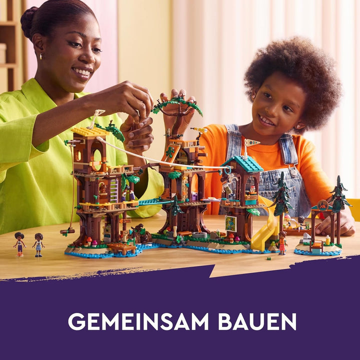 LEGO Friends Tree House At Adventure Camp, set de joacă pentru fete și băieți de la 8 ani cu 5 figurine și 5 animale, idee de cadou pentru jocuri creative, jucării sportive, casă de păpuși 42631