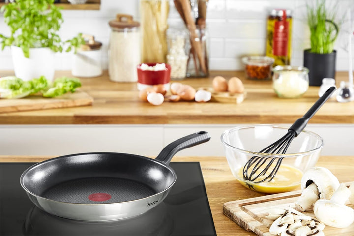 Tefal Comfort Max 26 Cm Bratpfanne, Premium Edelstahl, Thermo-Spot Temperaturanzeige, Antihaftbeschichtung, Induktion G7260544, Schwarz, Silber