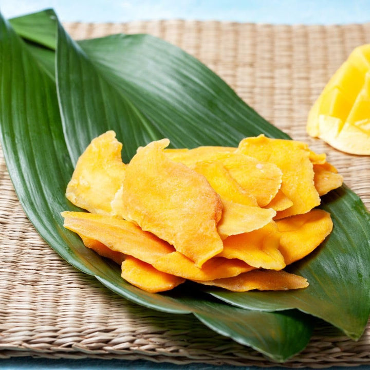 SOFT MANGO - Felii moi de mango uscat din Vietnam - Aromă fructată și exotică - Vitaminele Power A, C, E - Vegan - Punguță stand-up 100g Mango uscat Produse deshidratate Naty Shop